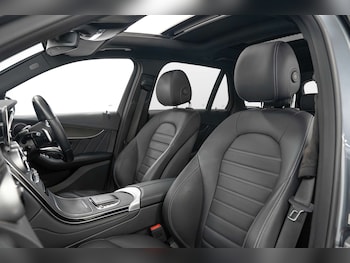 Used Mercedes-Benz GLC 2023 for sale - 78654367: Photo