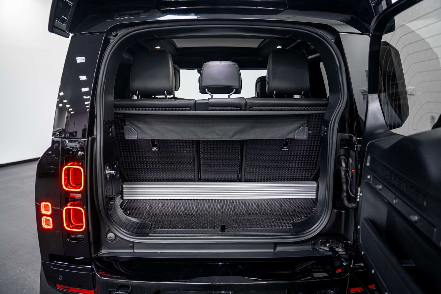 Used Land Rover Defender 2023 for sale - 77406687: Photo 20