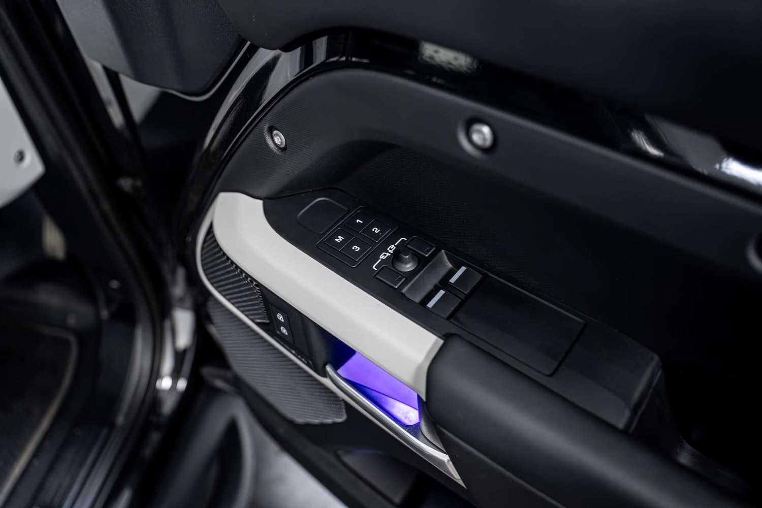 Used Land Rover Defender 2023 for sale - 77406687: Photo 24