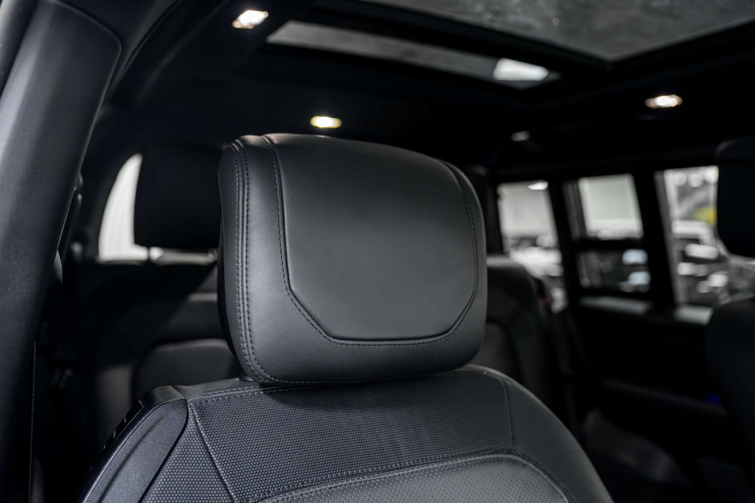 Used Land Rover Defender 2023 for sale - 77406687: Photo 27