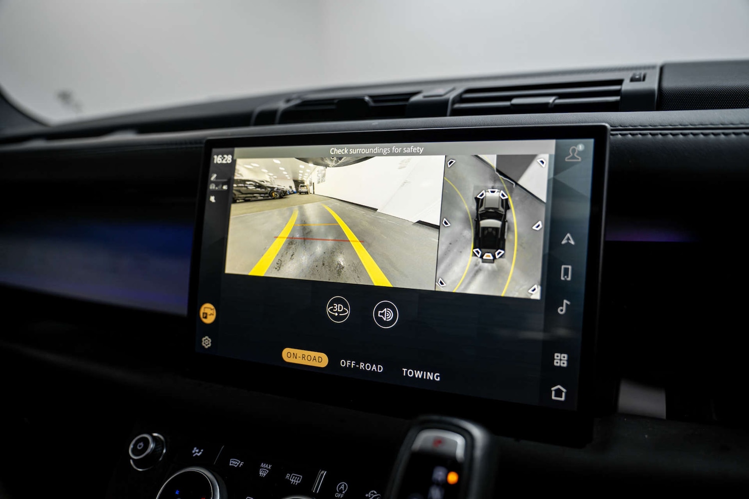 Used Land Rover Defender 2023 for sale - 77406687: Photo 36