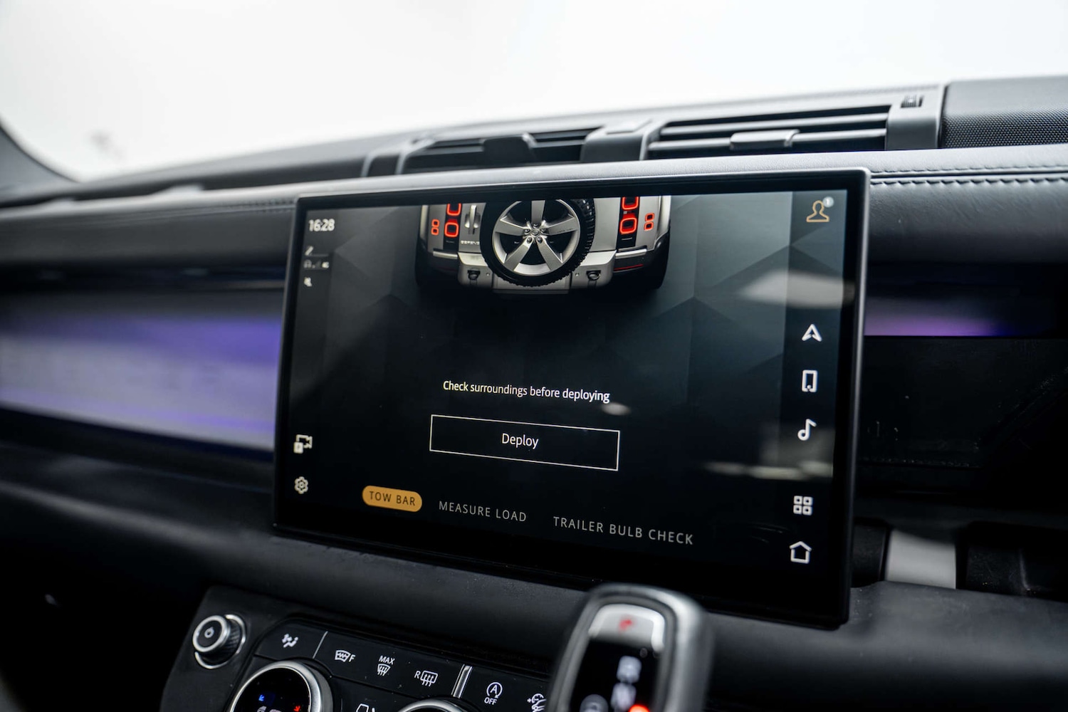 Used Land Rover Defender 2023 for sale - 77406687: Photo 37