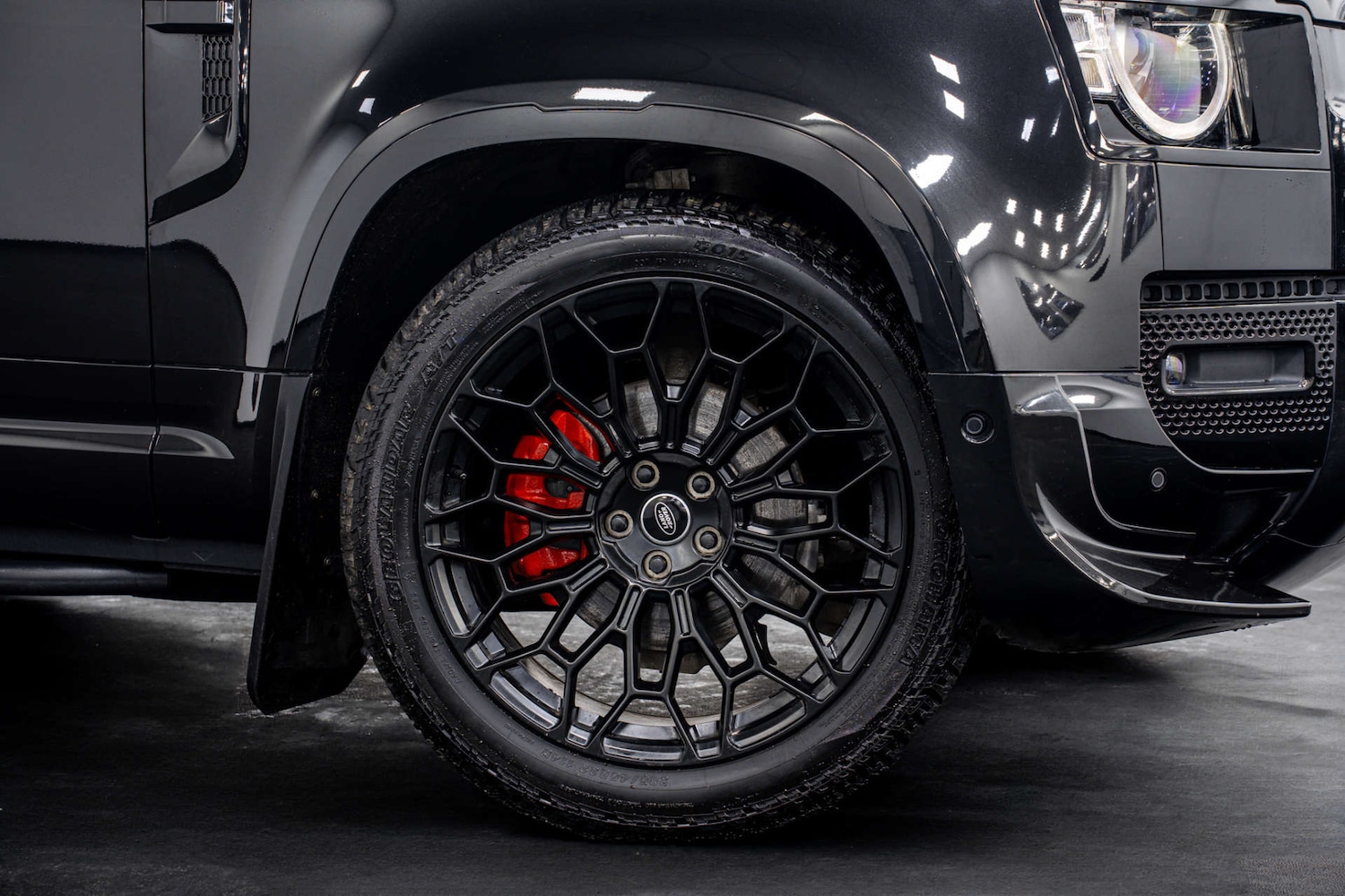 Used Land Rover Defender 2023 for sale - 77406687: Photo 4