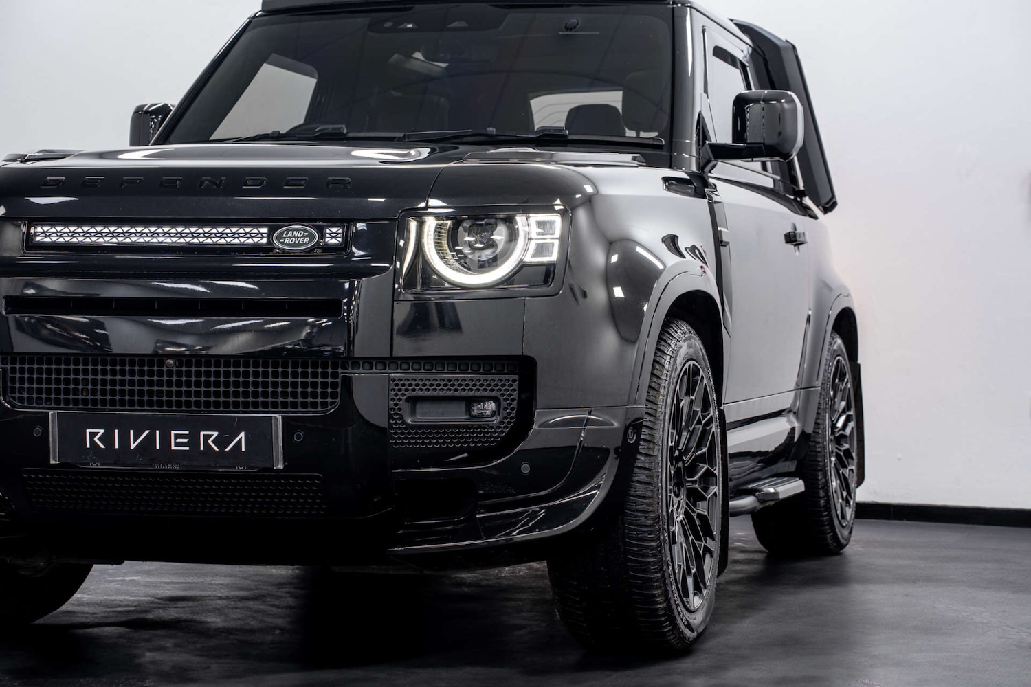 Used Land Rover Defender 2023 for sale - 77406687: Photo 8