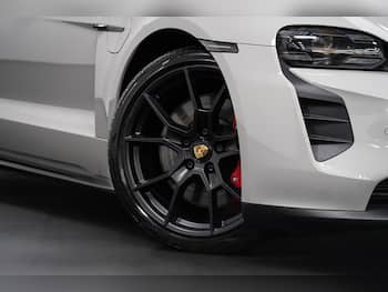 Used Porsche Taycan 2023 for sale - 79817324: Photo