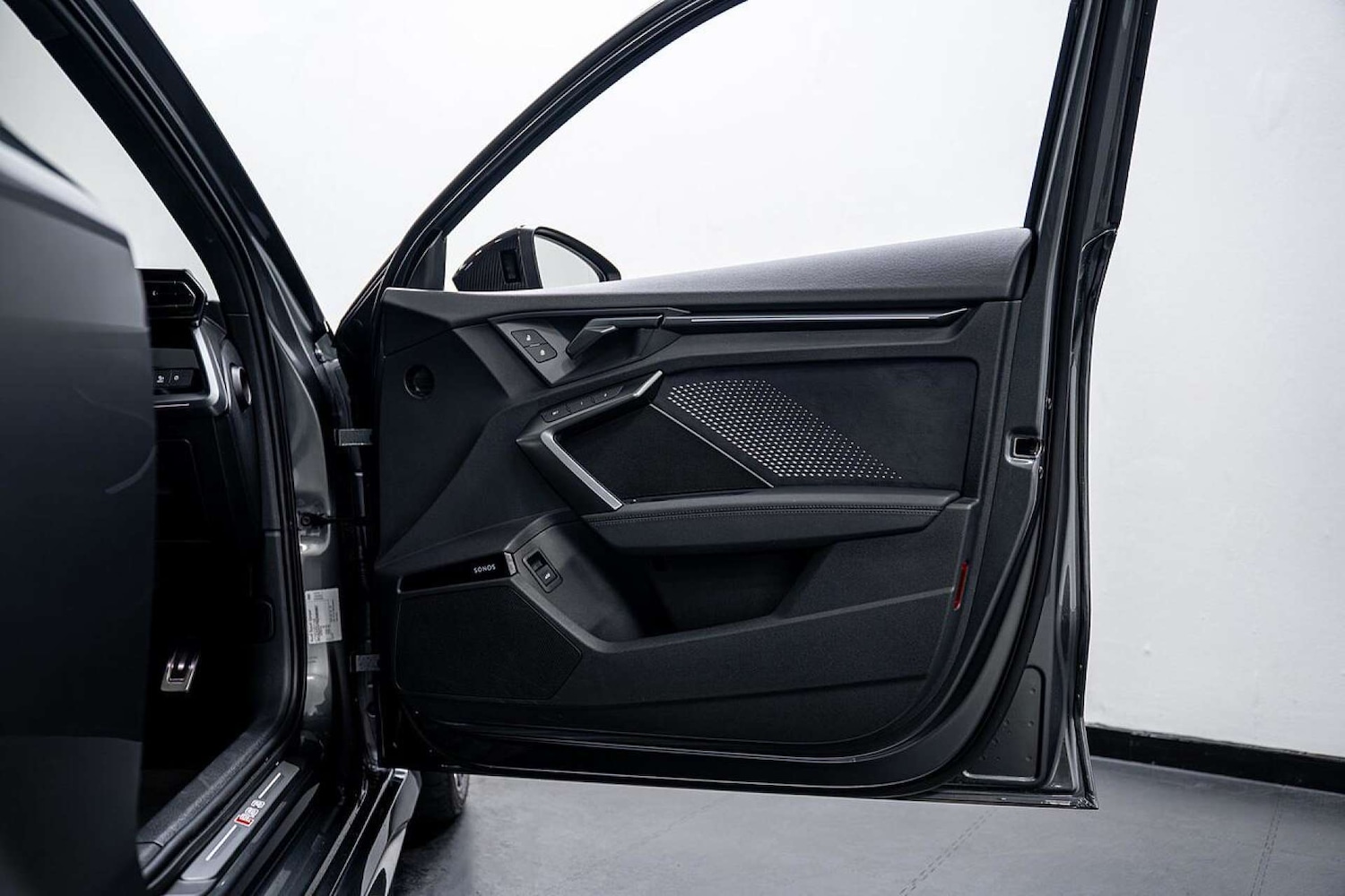 Used Audi RS3 2025 for sale - 77900979: Photo 16