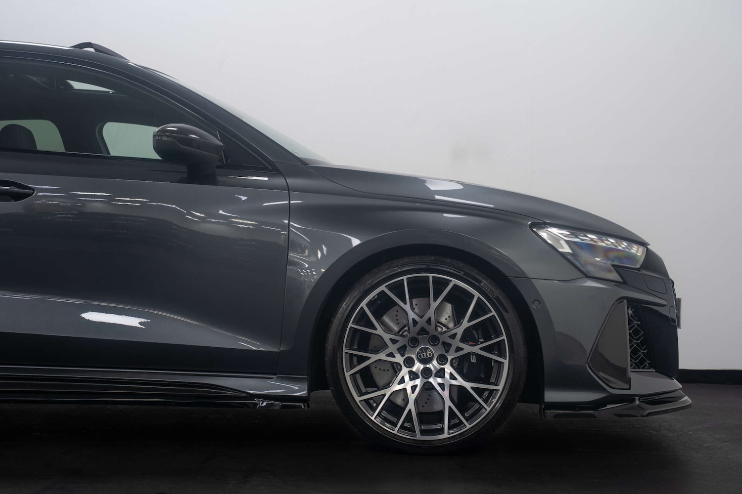 Used Audi RS3 2025 for sale - 77900979: Photo 4