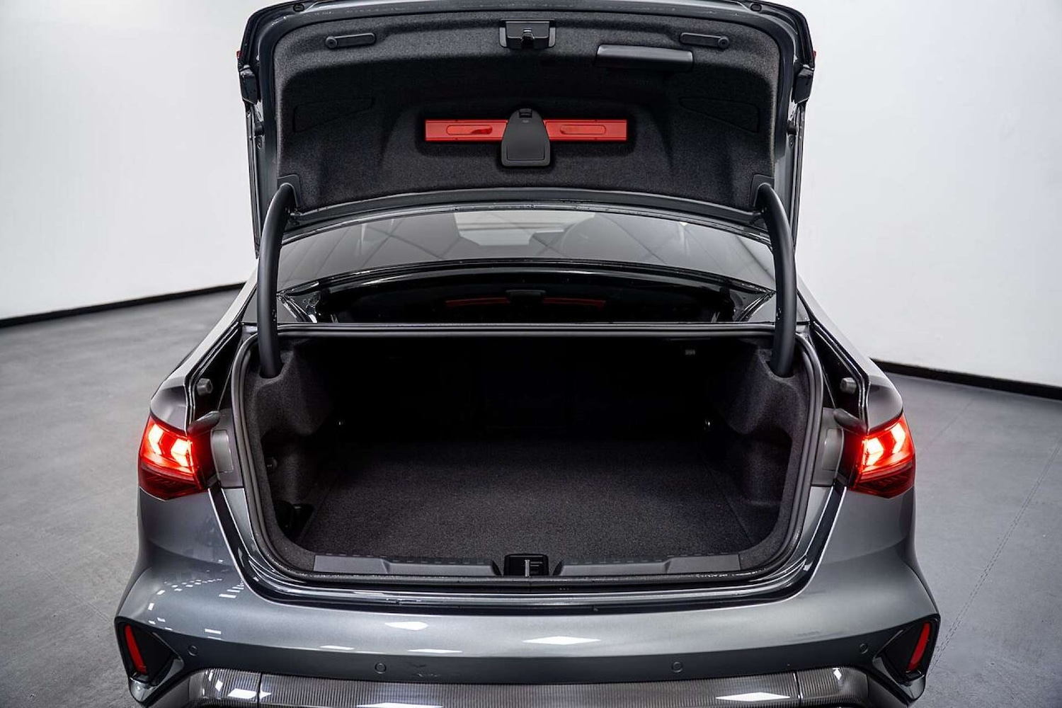 Used Audi RS3 2025 for sale - 77900979: Photo 7