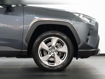 Used Toyota RAV4 2021 for sale - 78611707: Photo