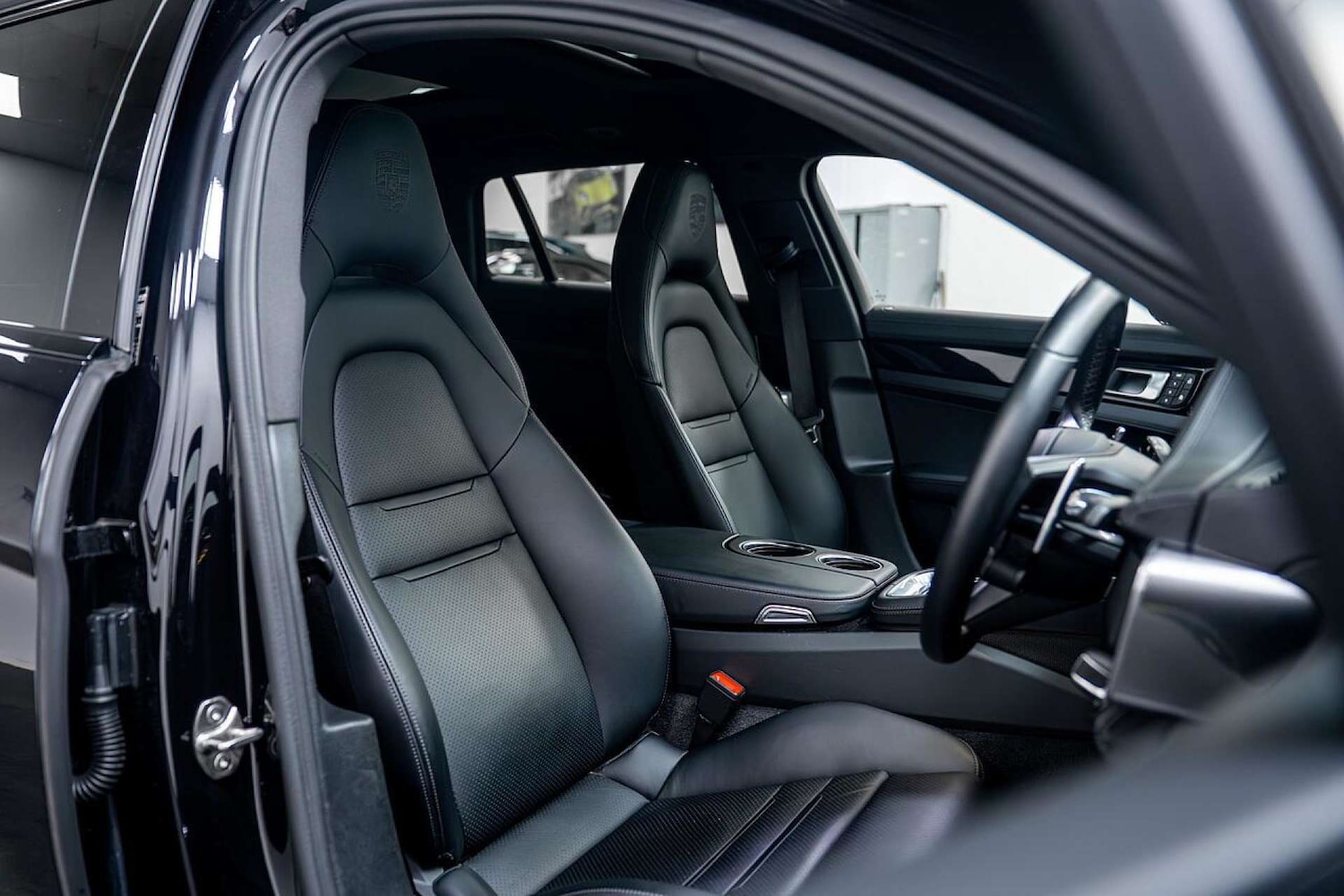 Used Porsche Panamera 2023 for sale - 77406659: Photo 3