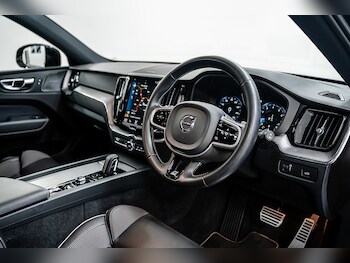 Used Volvo XC60 2020 for sale - 75897512: Photo
