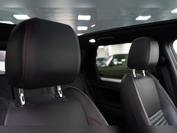 Used Land Rover Discovery Sport 2022 for sale - 79245728: Photo