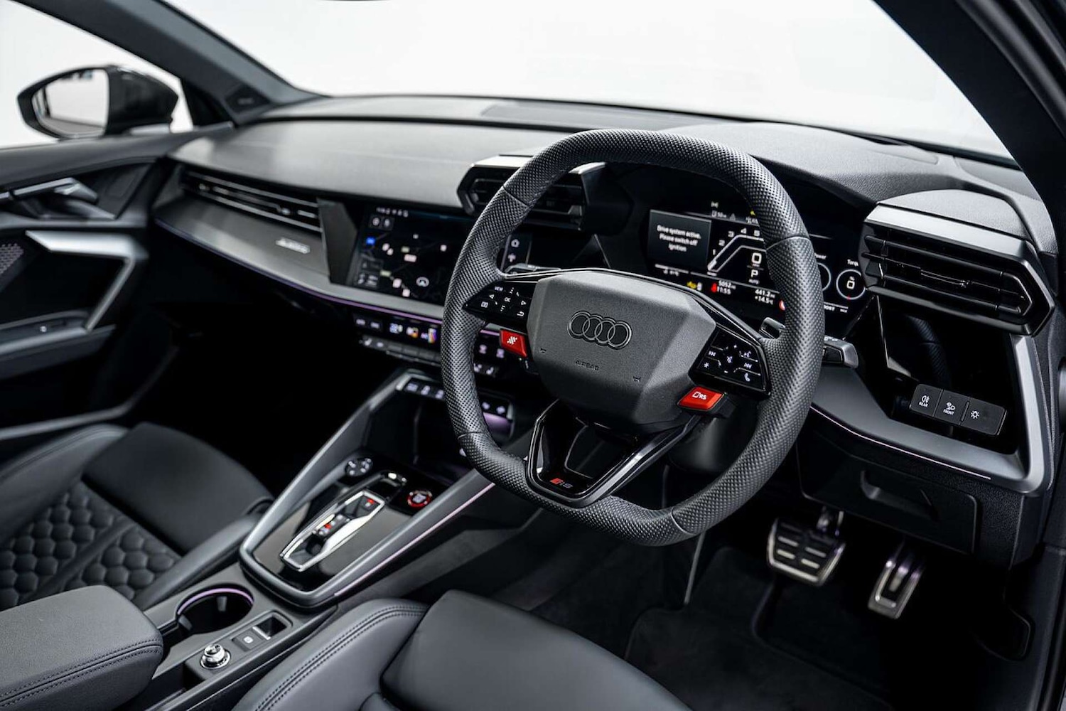 Used Audi RS3 2025 for sale - 77406638: Photo 2