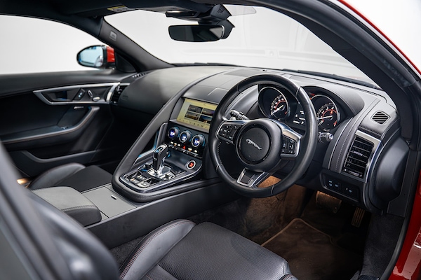 Used Jaguar F-Type 2018 for sale - 76205296: Photo 11