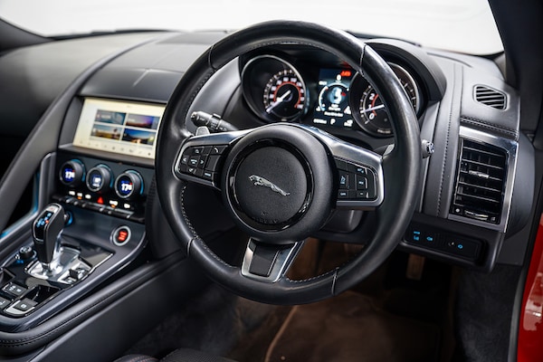 Used Jaguar F-Type 2018 for sale - 76205296: Photo 12