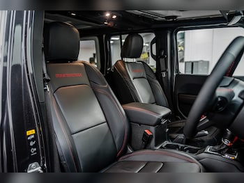 Used Jeep Wrangler 2024 for sale - 76808356: Photo