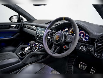 Used Porsche Cayenne 2022 for sale - 77406642: Photo