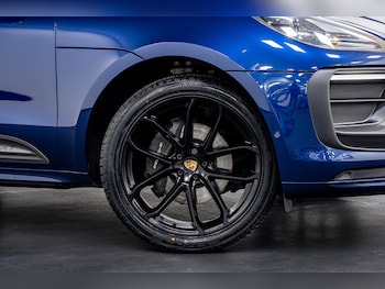 Used Porsche Macan 2022 for sale - 76682379: Photo