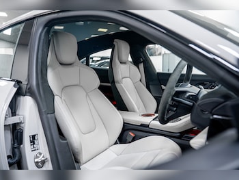 Used Porsche Taycan 2023 for sale - 76346038: Photo