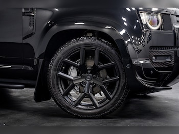 Used Land Rover Defender 90 2024 for sale - 77276905: Photo