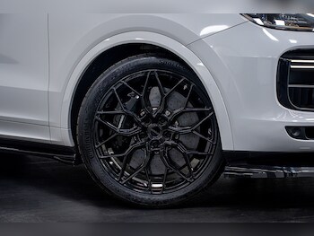 Used Porsche Cayenne 2021 for sale - 76858627: Photo