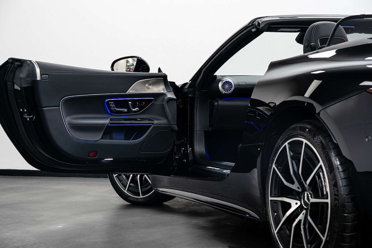 Used Mercedes-Benz SL 2024 for sale - 77406665: Photo 7