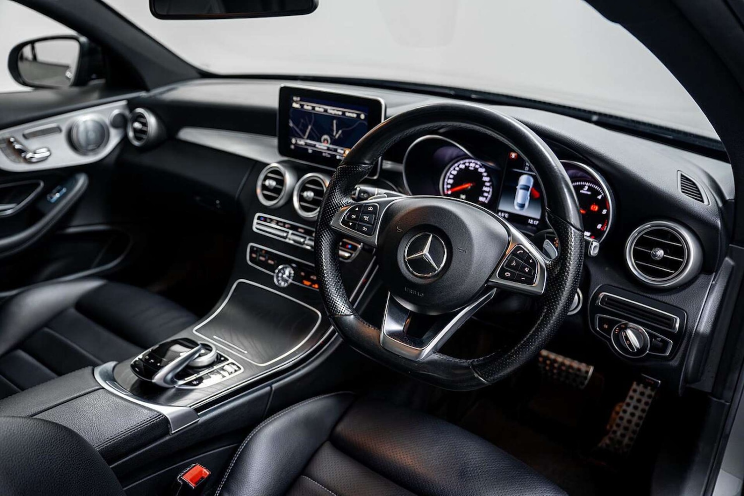 Used Mercedes-Benz C Class 2017 for sale - 77406618: Photo 2