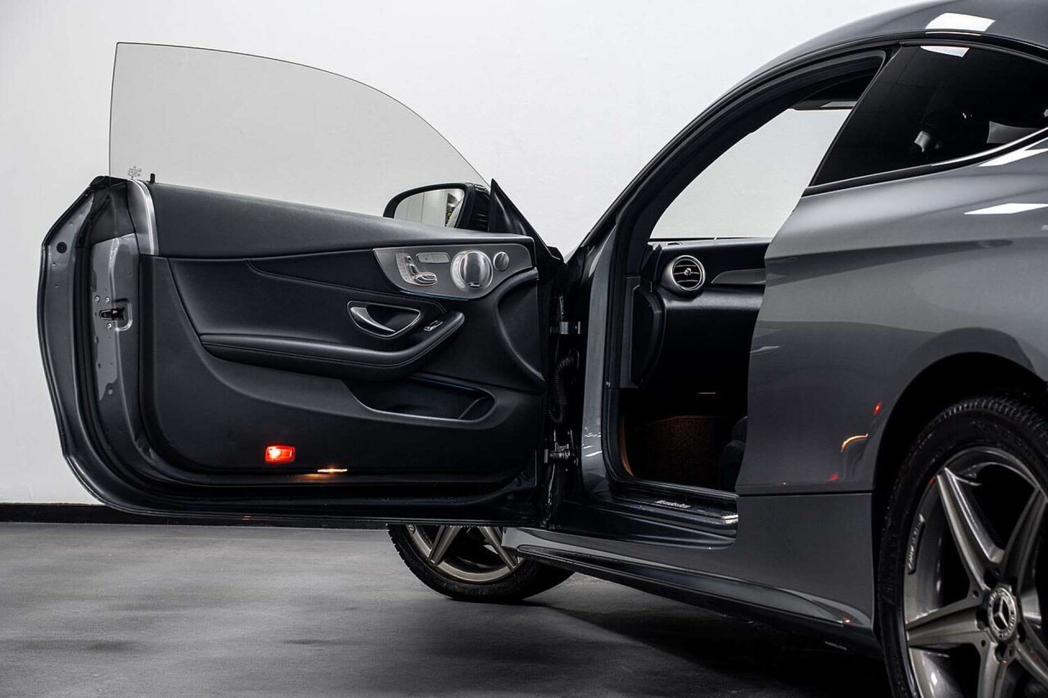 Used Mercedes-Benz C Class 2017 for sale - 77406618: Photo 6