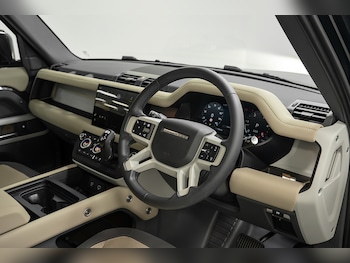 Used Land Rover Defender 2024 for sale - 79434876: Photo