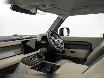 Used Land Rover Defender 2024 for sale - 79434876: Photo