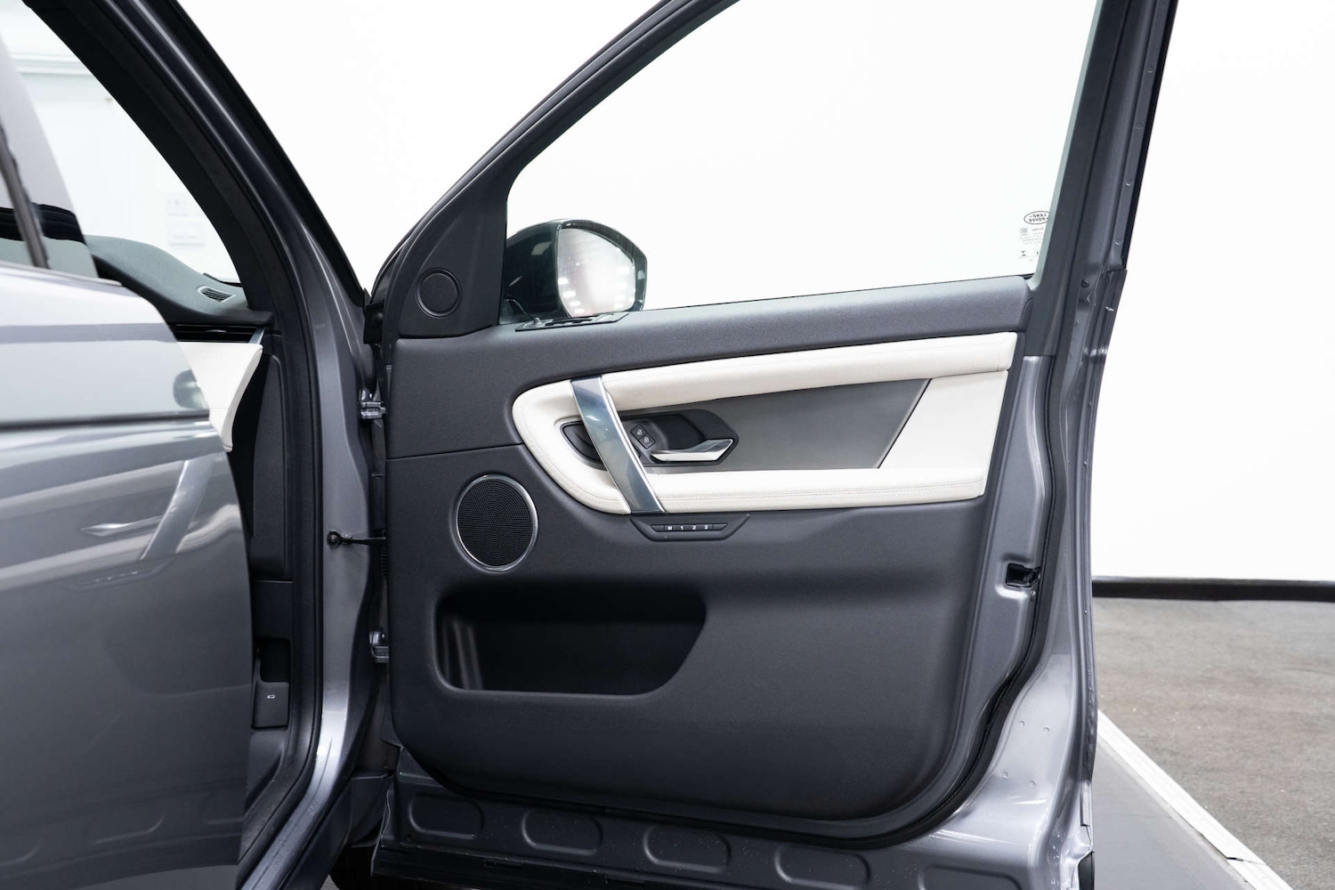 Used Land Rover Discovery Sport 2021 for sale - 77437636: Photo 12