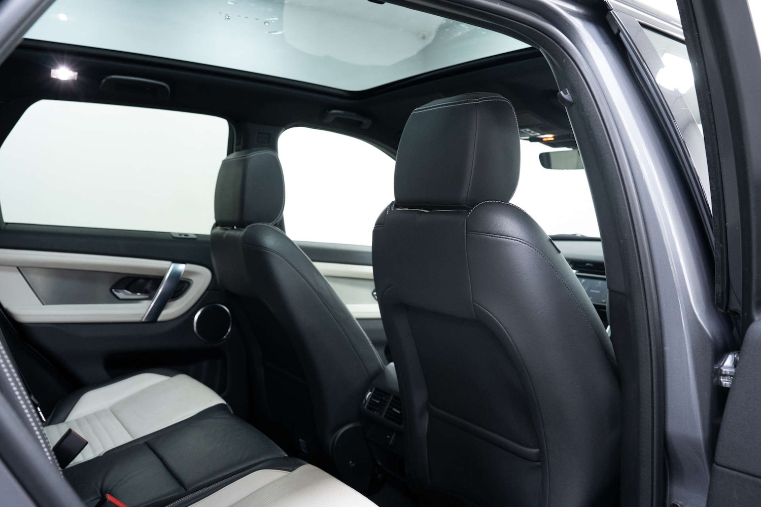 Used Land Rover Discovery Sport 2021 for sale - 77437636: Photo 29