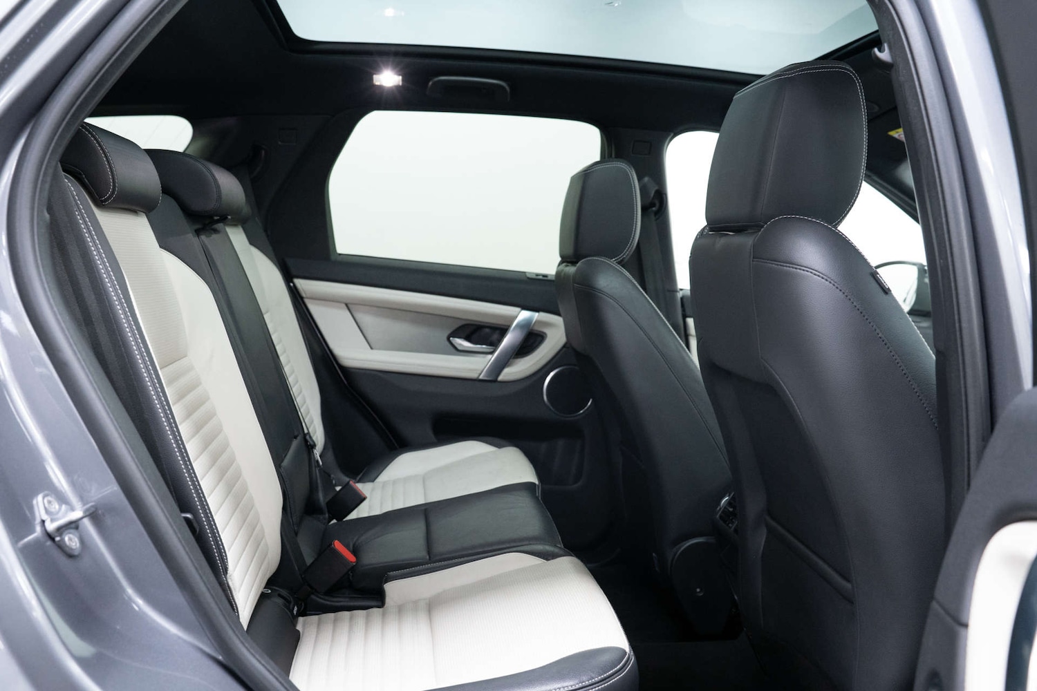 Used Land Rover Discovery Sport 2021 for sale - 77437636: Photo 30