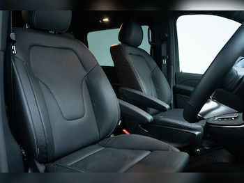 Used Mercedes-Benz V-Class 2025 for sale - 79518805: Photo