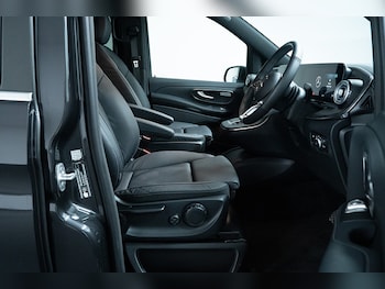 Used Mercedes-Benz V-Class 2025 for sale - 79518805: Photo
