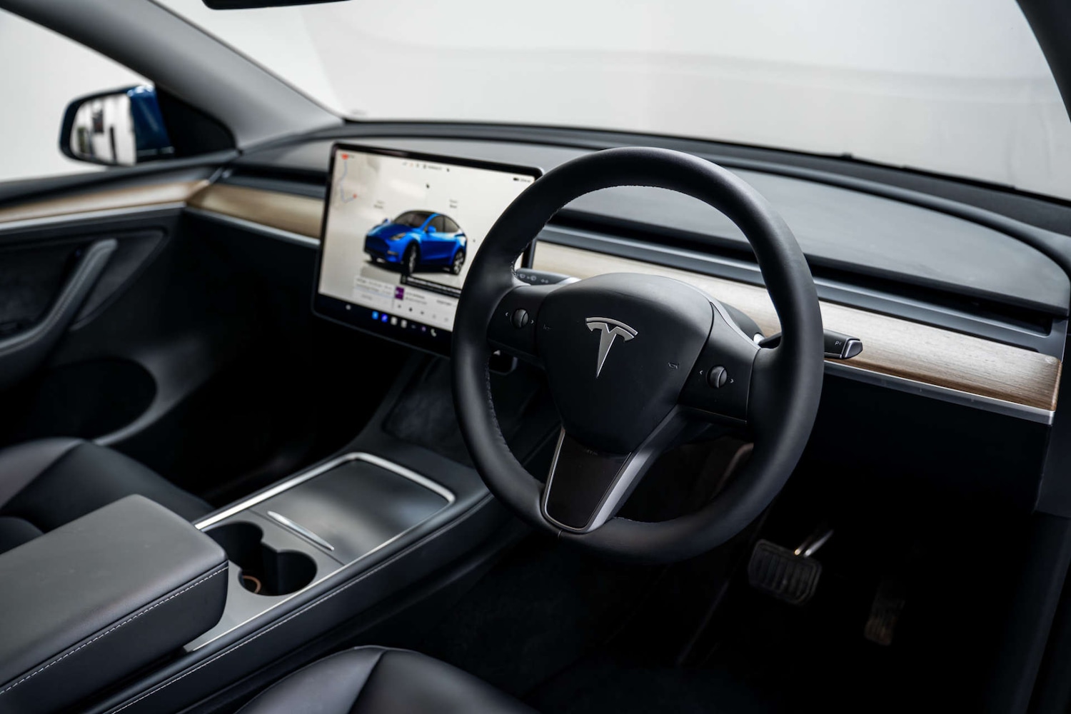 Used Tesla Model Y 2024 for sale - 77406612: Photo 2