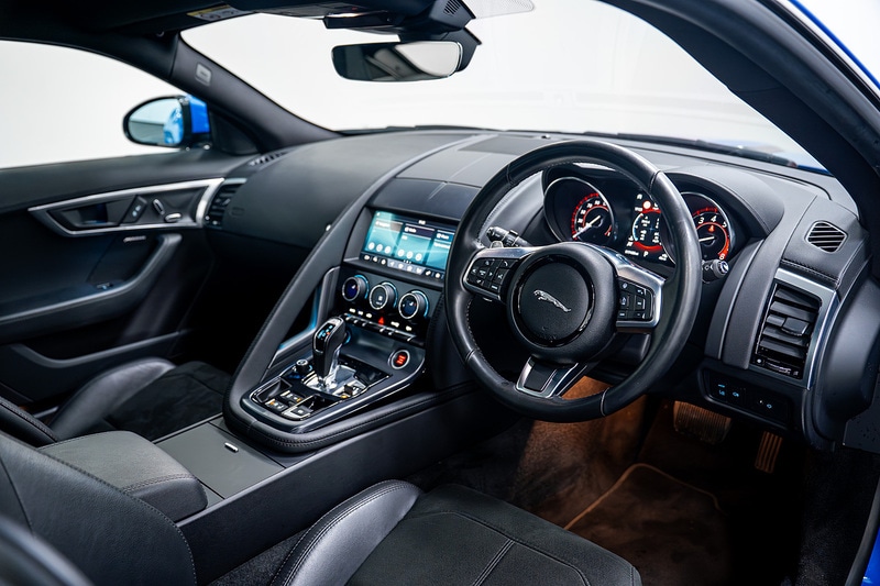 Used Jaguar F-Type 2019 for sale - 76351779: Photo 2