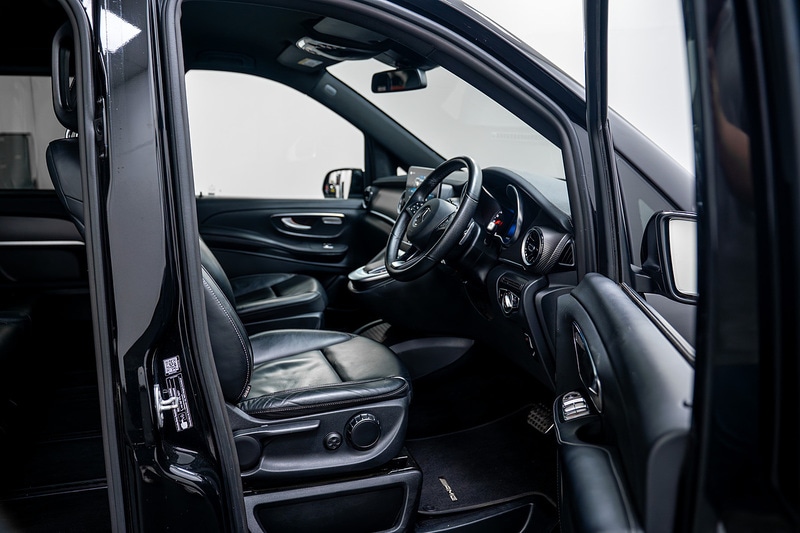 Used Mercedes-Benz V-Class 2023 for sale - 76069235: Photo 25