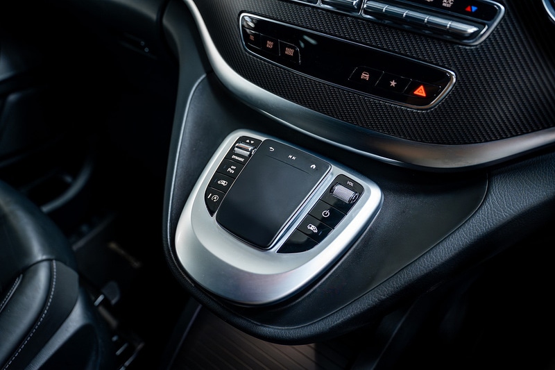 Used Mercedes-Benz V-Class 2023 for sale - 76069235: Photo 32