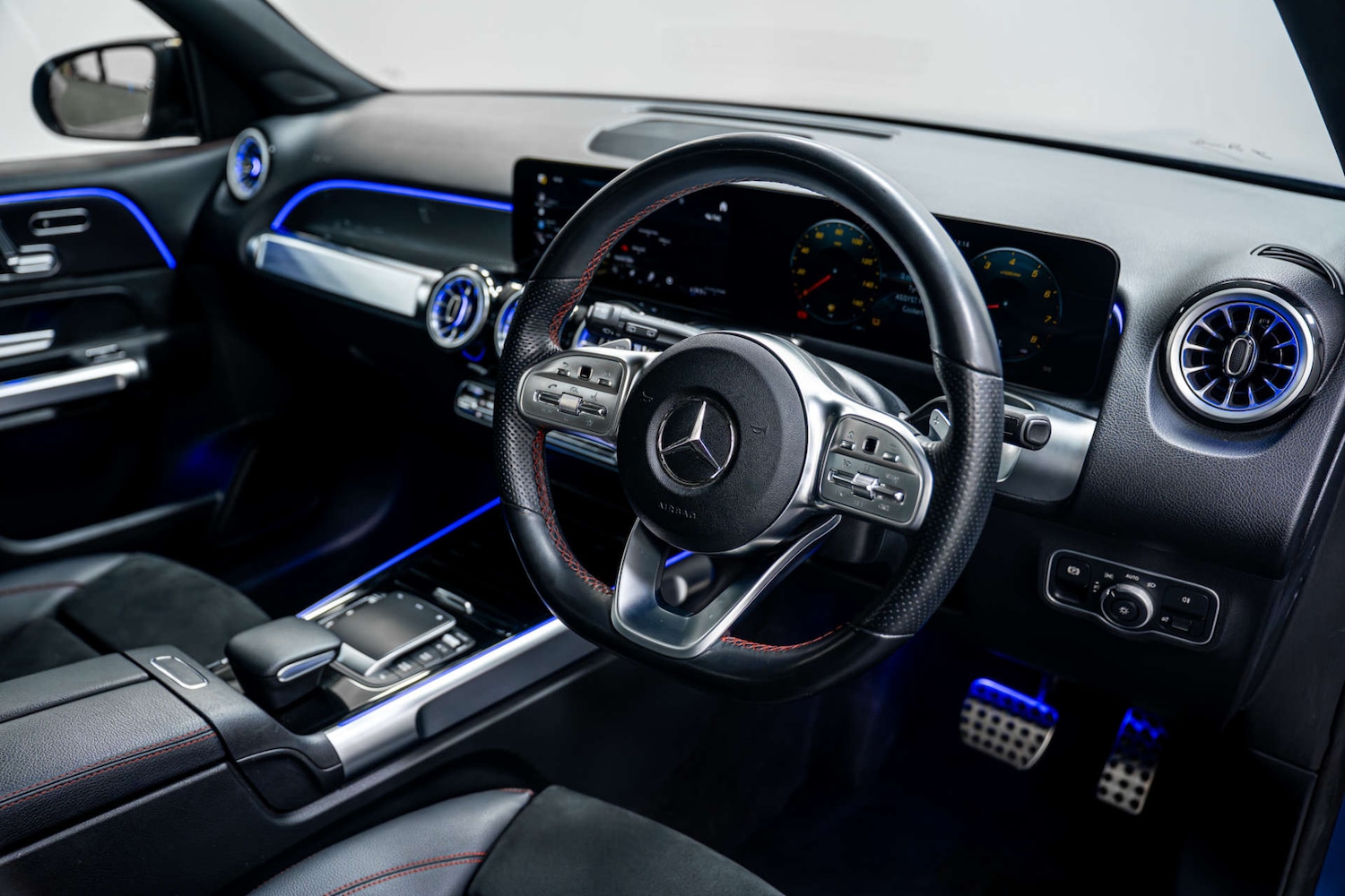 Used Mercedes-Benz GLB 2023 for sale - 77406693: Photo 2