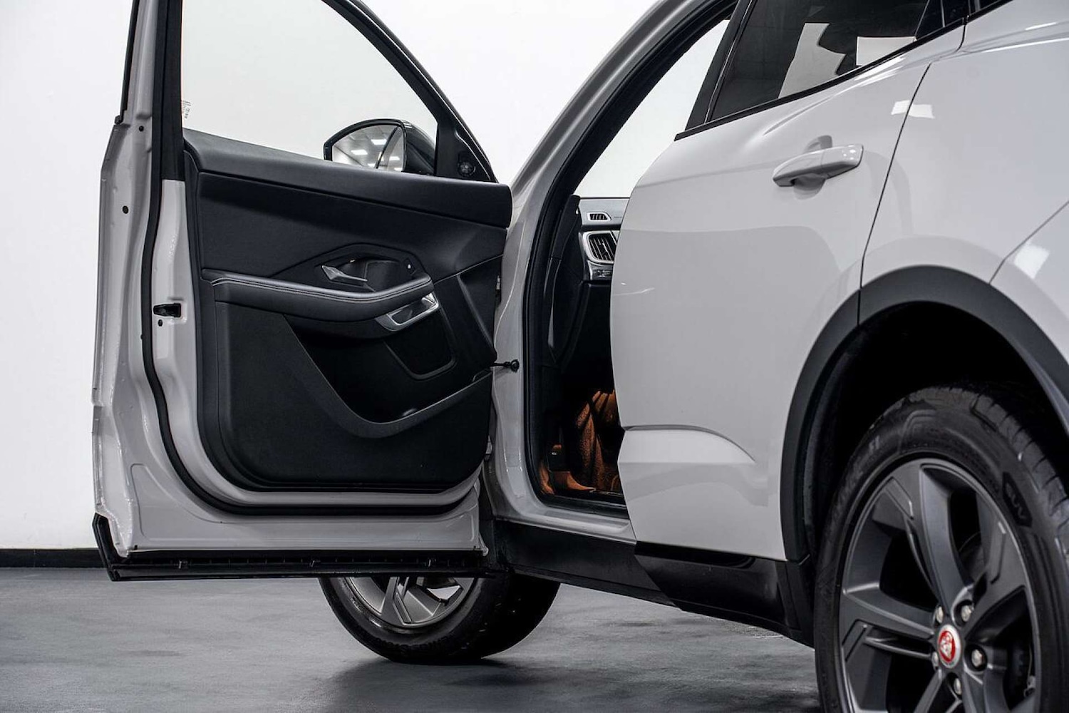 Used Jaguar E-Pace 2022 for sale - 77406650: Photo 6