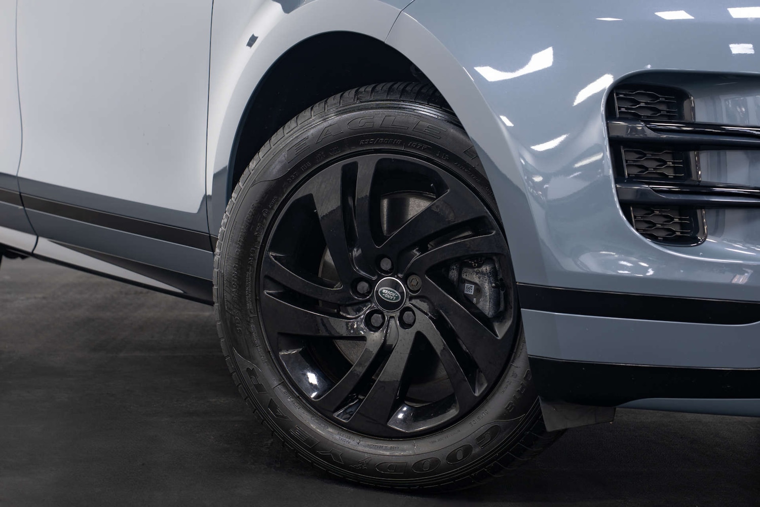 Used Land Rover Range Rover Evoque 2022 for sale - 77984305: Photo 2