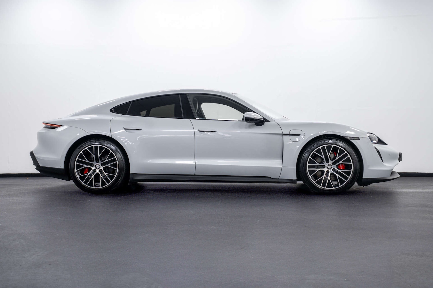 Used Porsche Taycan 2023 for sale - 77406698: Photo 14