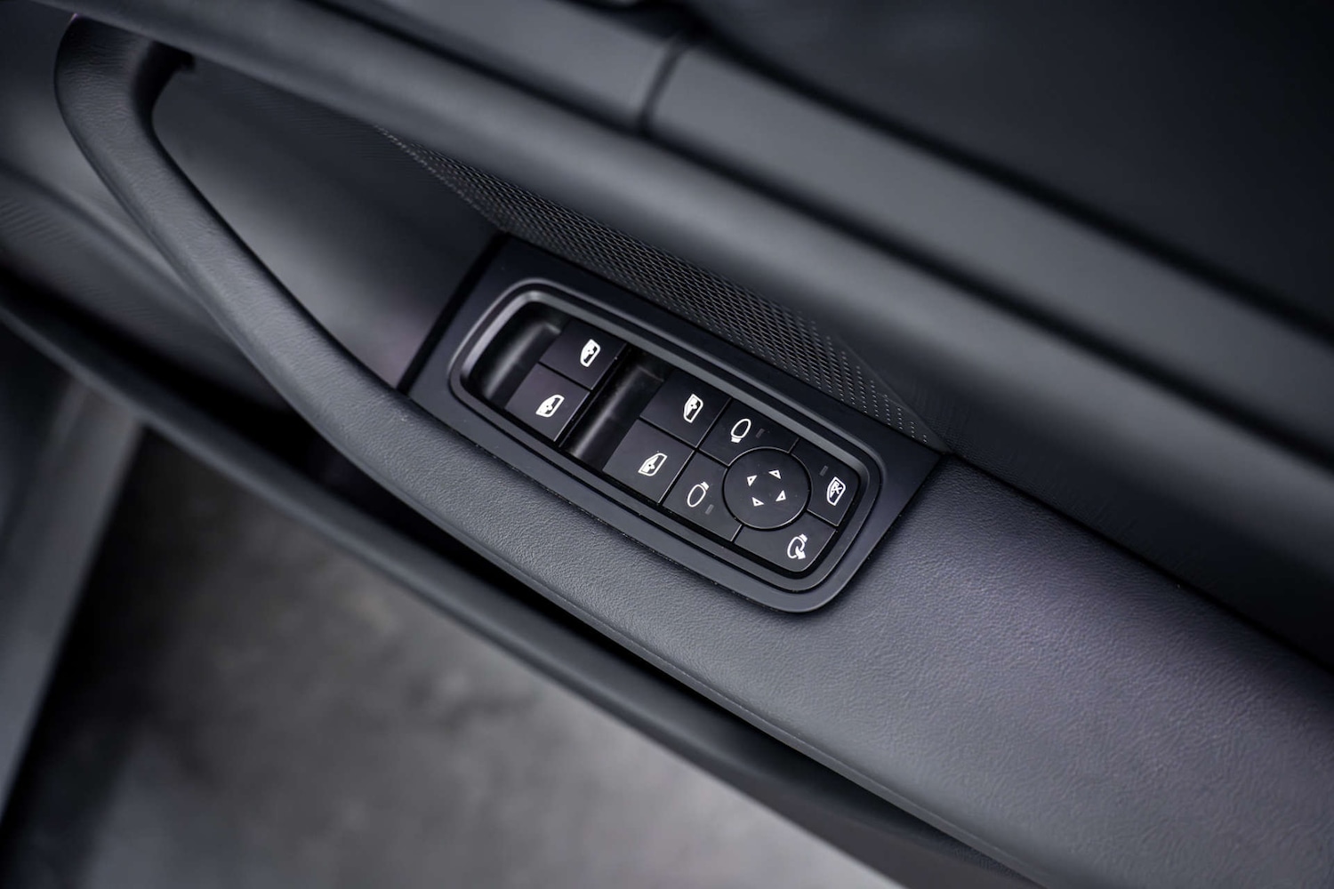 Used Porsche Taycan 2023 for sale - 77406698: Photo 25