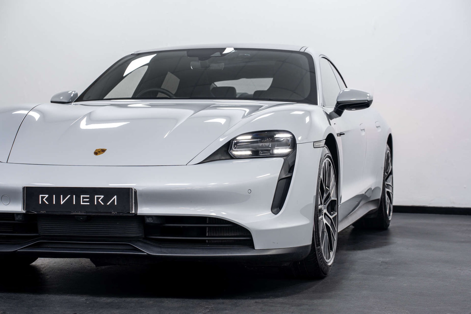 Used Porsche Taycan 2023 for sale - 77406698: Photo 8