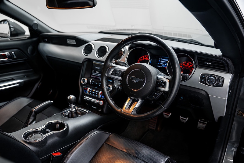 Used Ford Mustang 2016 for sale - 77351179: Photo 2