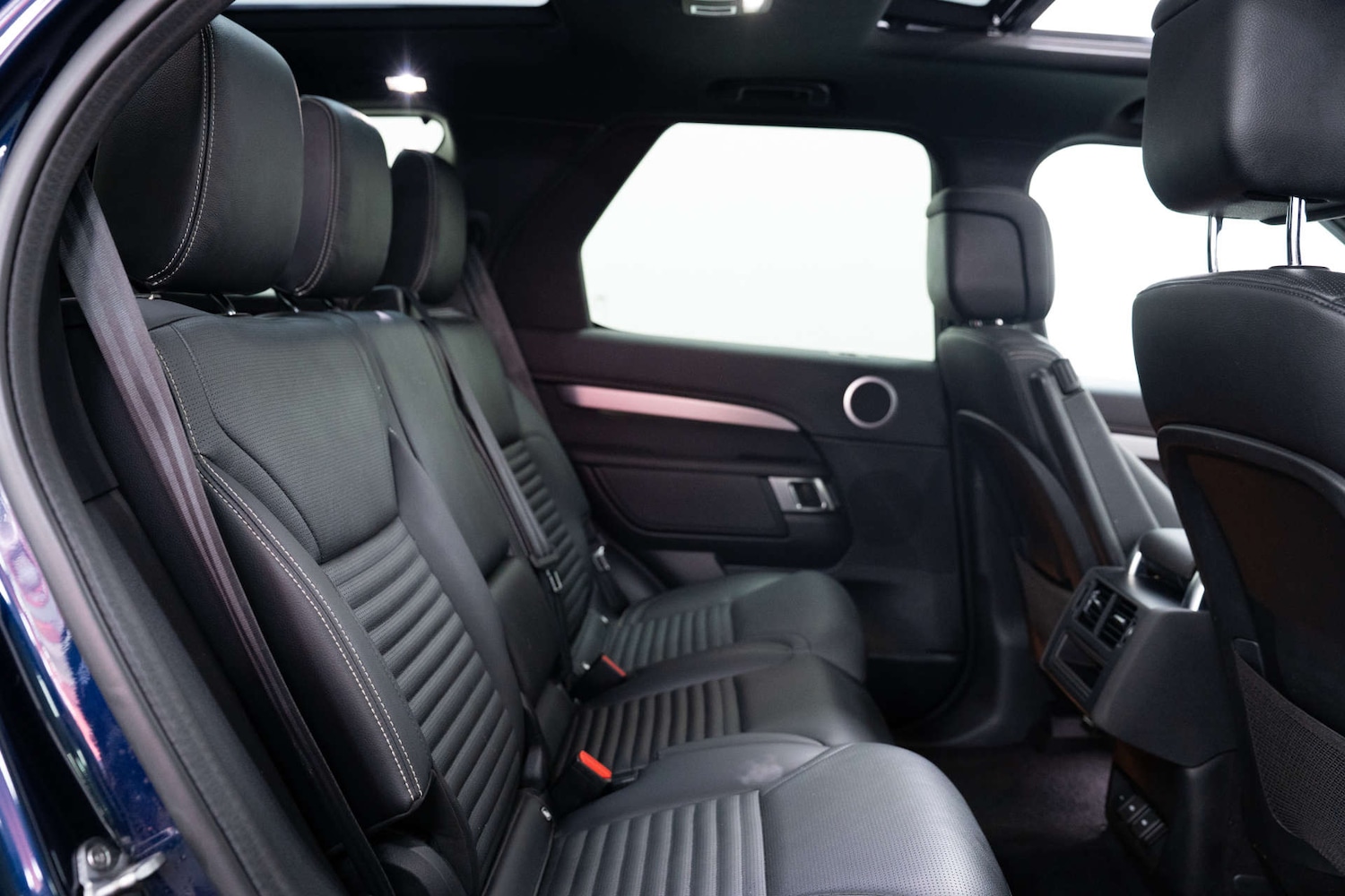 Used Land Rover Discovery 2023 for sale - 77476416: Photo 11