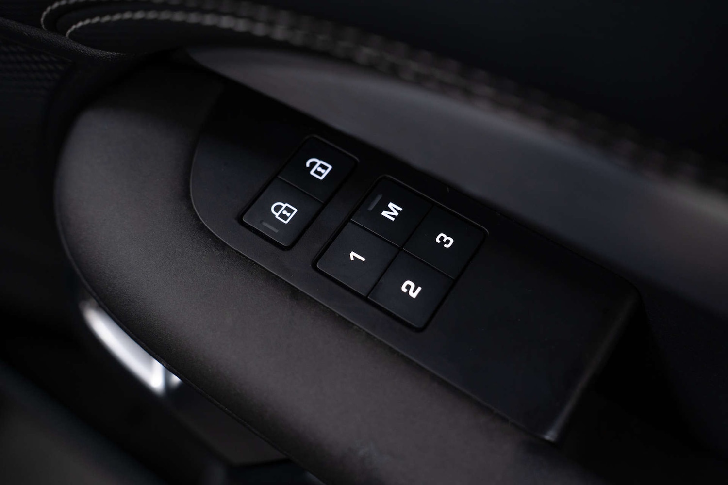 Used Land Rover Discovery 2023 for sale - 77476416: Photo 30