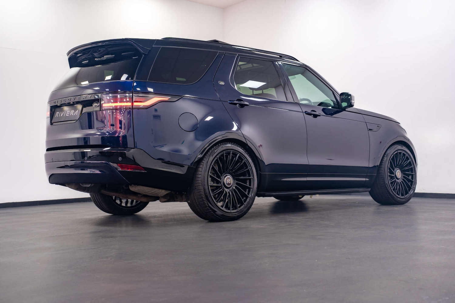 Used Land Rover Discovery 2023 for sale - 77476416: Photo 8