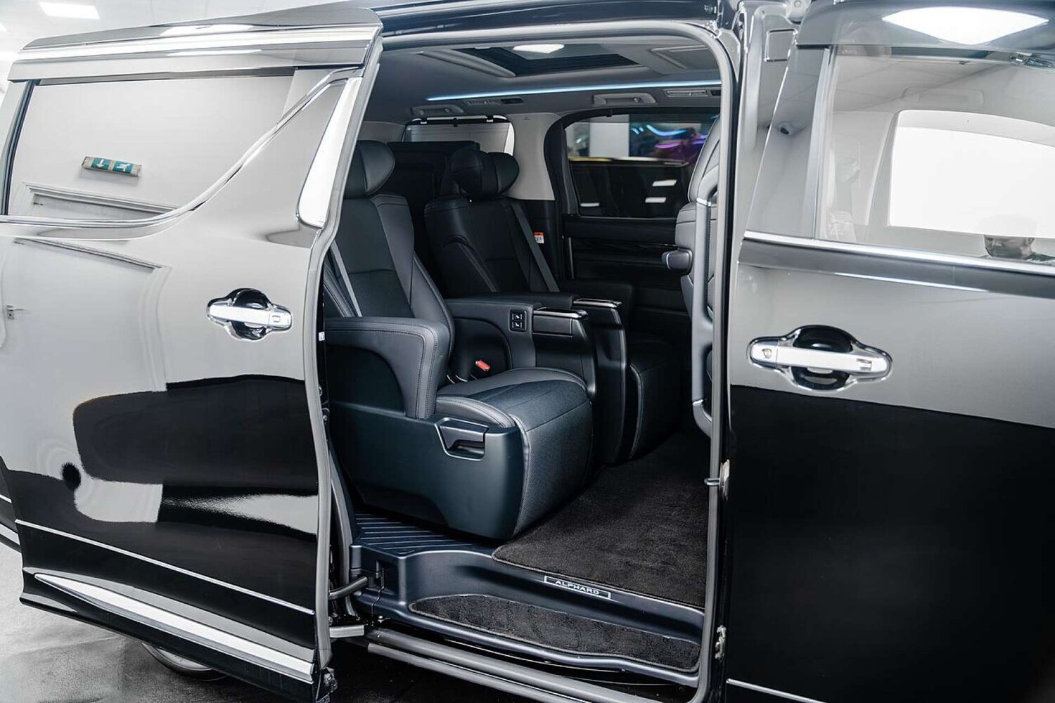 Used Toyota Alphard 2025 for sale - 77406634: Photo 22